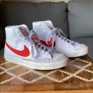 Nike Blazers Red Swoosh Woman’s 10.5